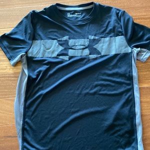 Under Armour short sleeve shirt